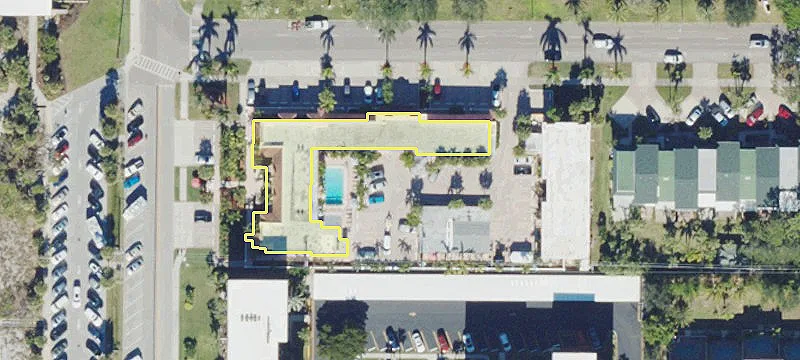 725 Venice Ave