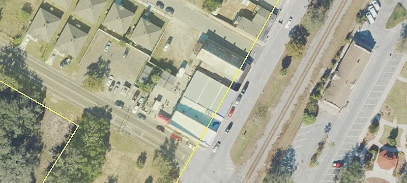 104 Railroad Ave