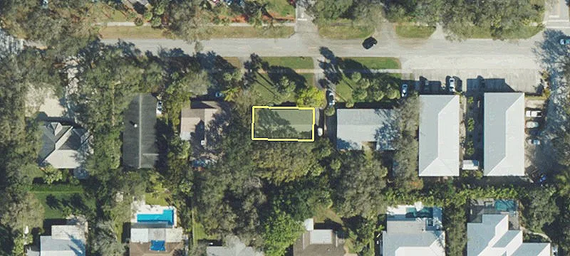 546 Azalea Ln