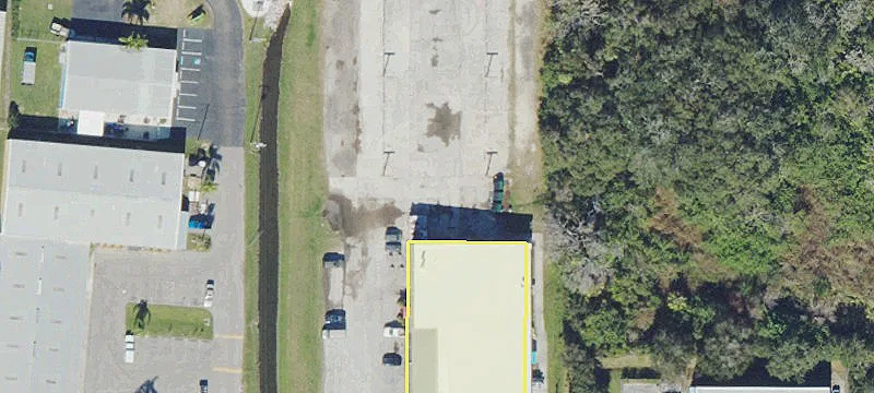 1330 10th E St