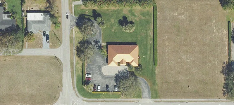301 Dal Hall Blvd
