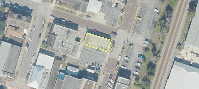140 Thompson St