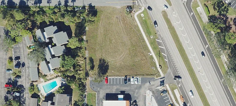 1022 Tamiami Trl