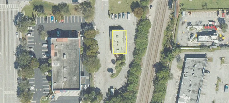 820 Sample Rd