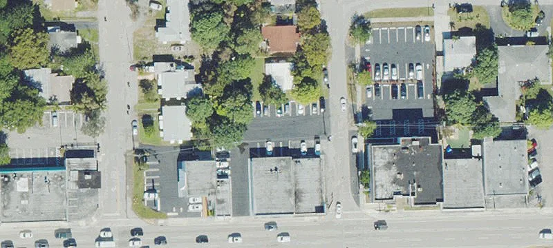 221 3rd Ave