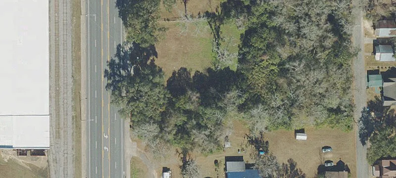 323 Pat Thomas Pkwy