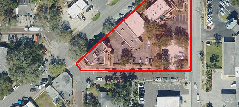 585 Main St