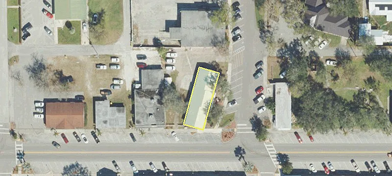 8 Oak Ave