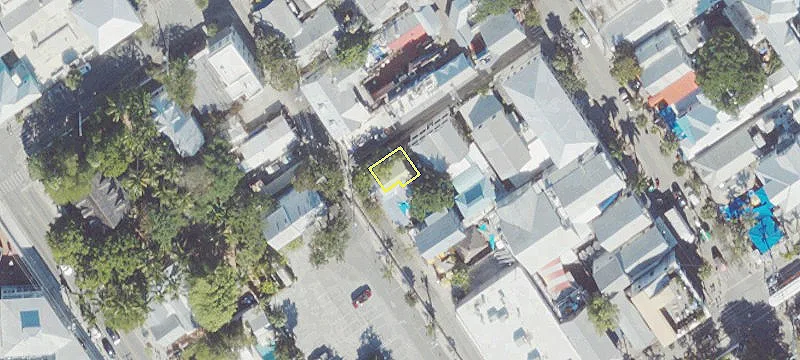 213 Telegraph Ln