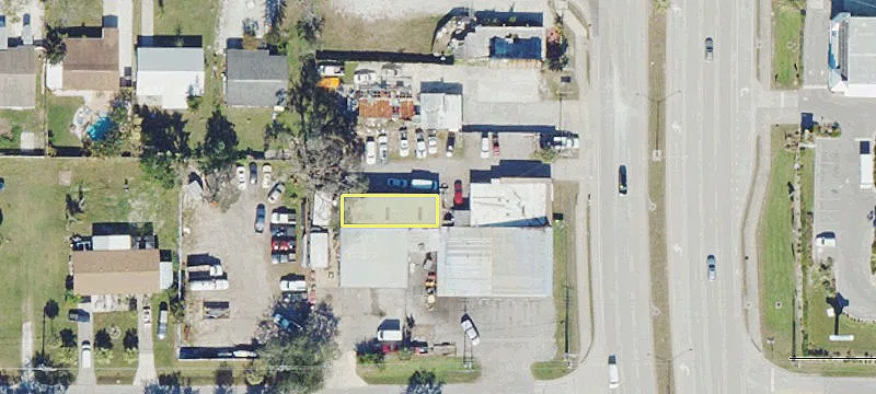 208 Tamiami S Trl