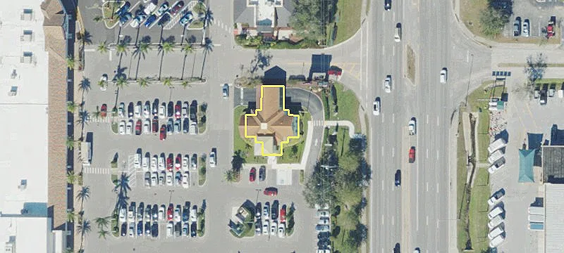 4902 Tamiami Trl