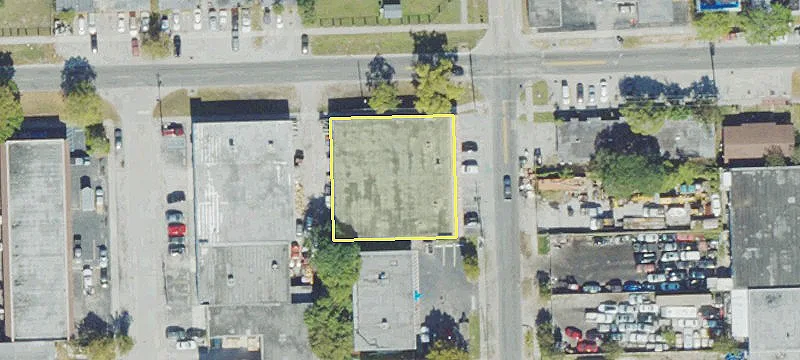 225 2nd Ave