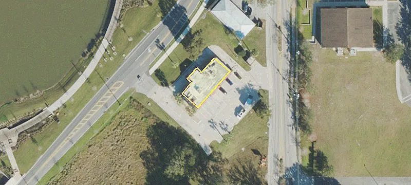 220 Geneva Dr