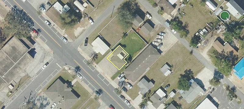 221 Lk Ave