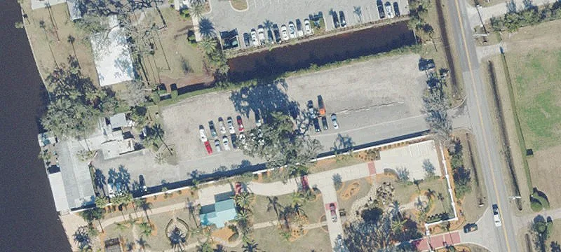 15 Roscoe Blvd