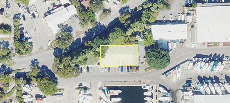 2 Dockside Ln