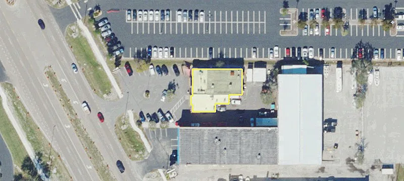 7447 Tamiami Trl