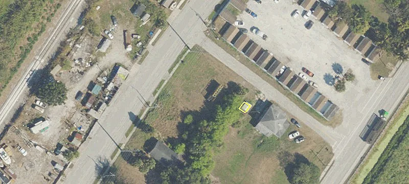 12084 Lakeshore Dr