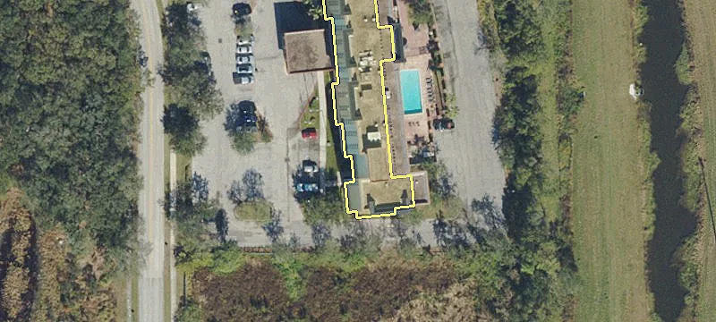 10240 Palm Riv Rd