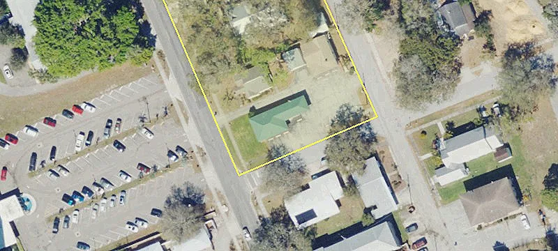 2140 Lakeview Dr
