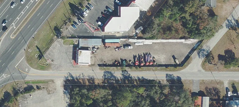 3268 Commercial Way