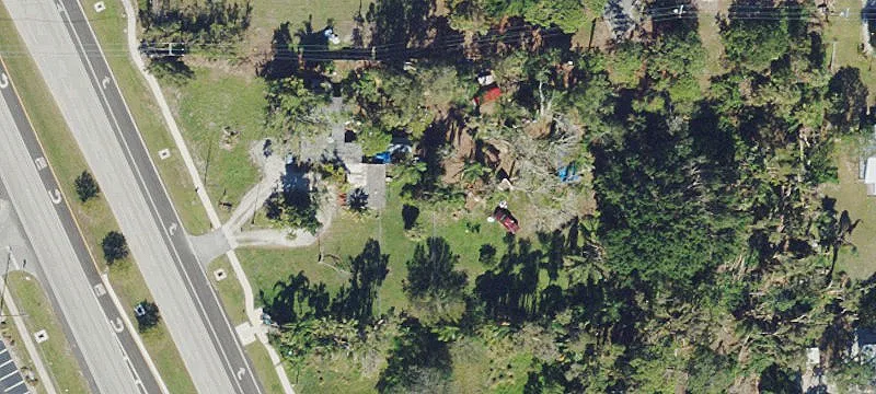 439 Tamiami Trl