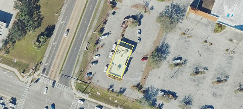 15021 Tamiami Trl