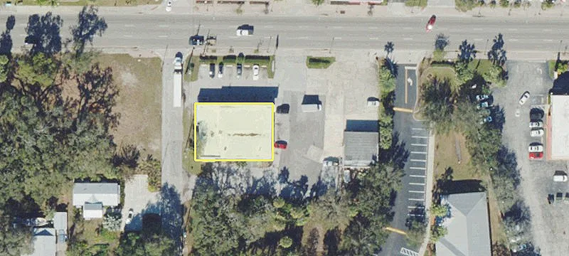 704 Manatee E Ave