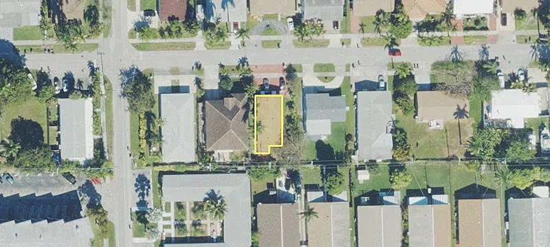 1008 2 St
