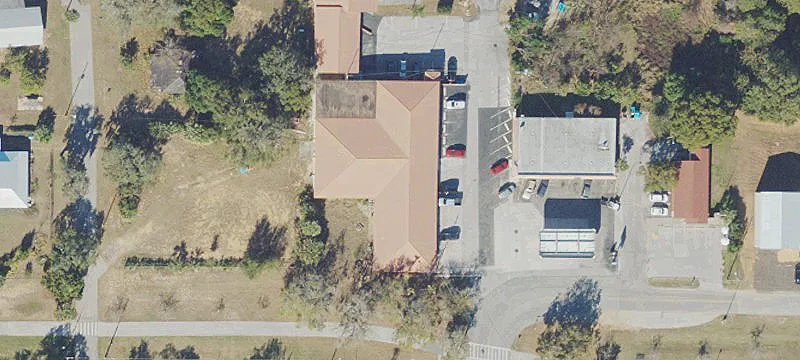 16903 Lakeside Dr