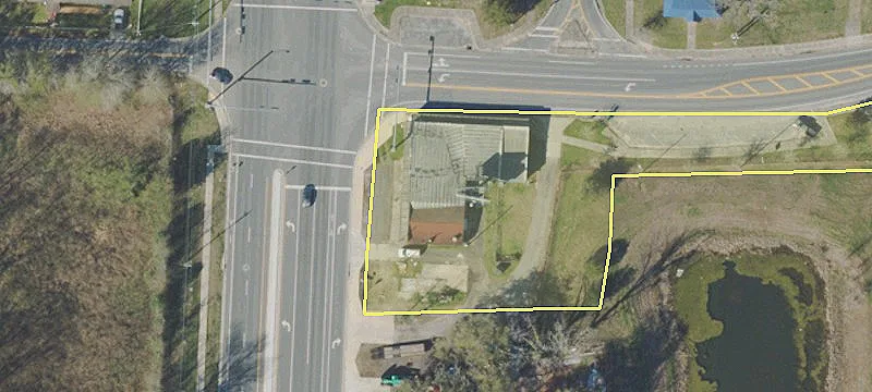 3005 Main St
