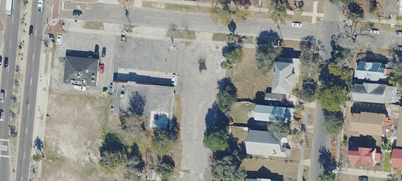 32 9th St