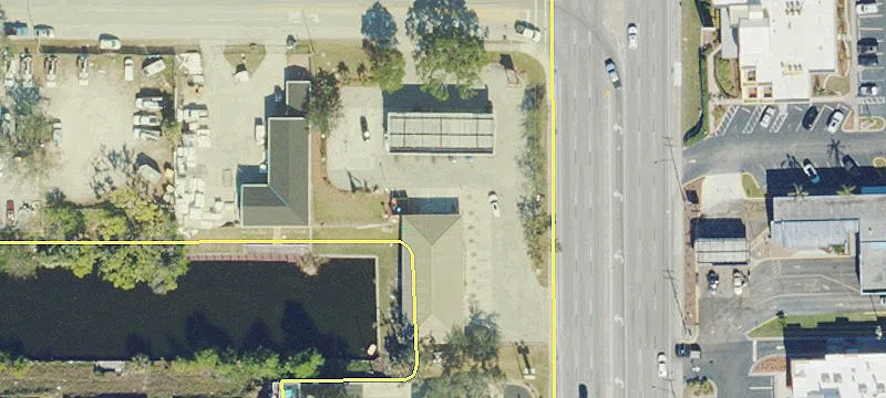 1006 Del Prado S Blvd