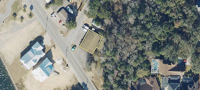 402 Bayshore Dr