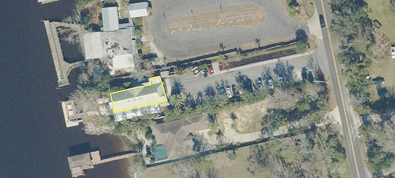 299 Roscoe Blvd