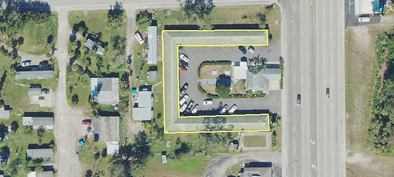 1499 Tamiami Trl