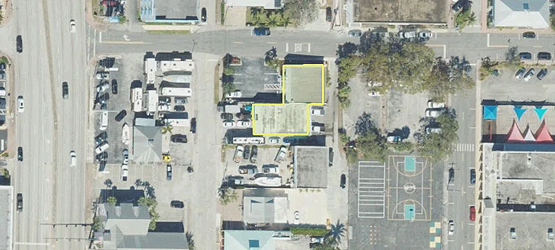 305 Albany Ave