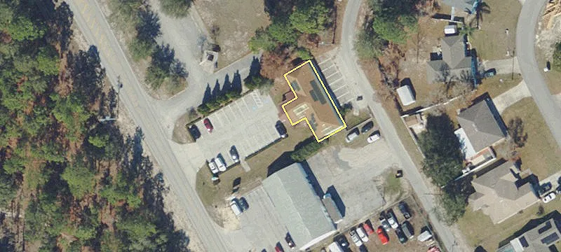 13713 Linden Dr