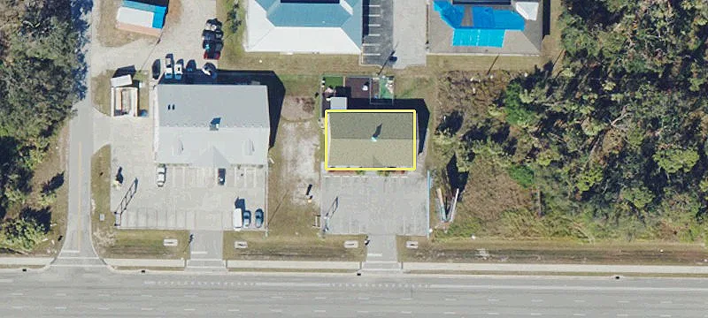 822 Tamiami Trl