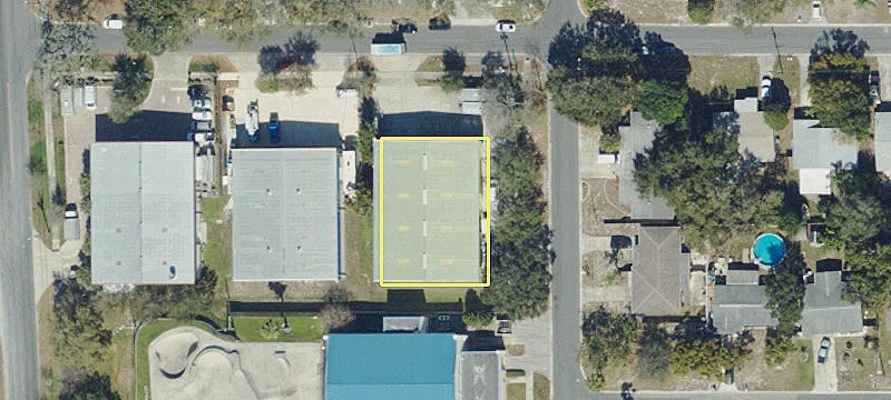 565 Frederica Ln