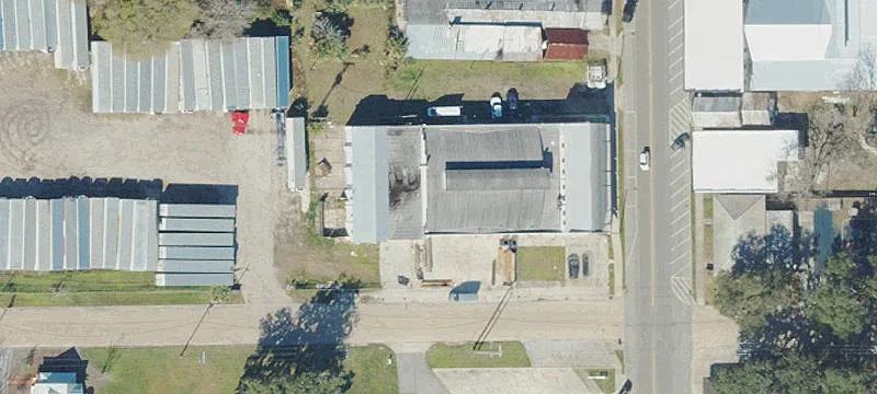301 Main St