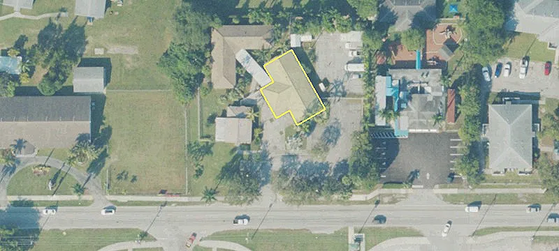 778 Palm Dr