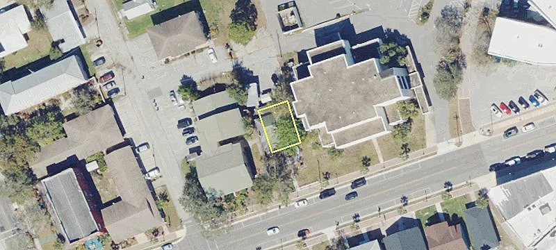 154 Ctr Ave