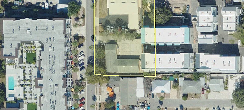 941 Douglas Ave