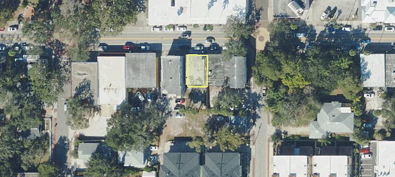 318 Main St