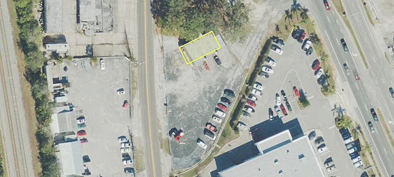 1325 Hopkins Ave