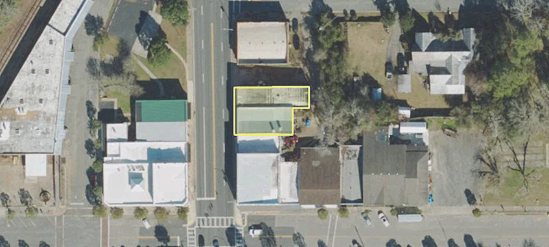 305 Main St
