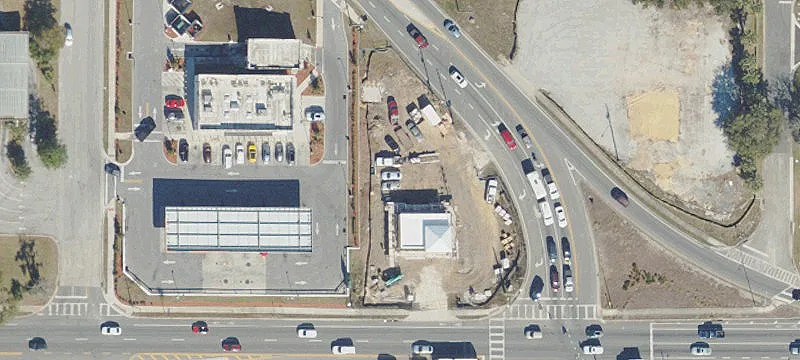 900 Main St