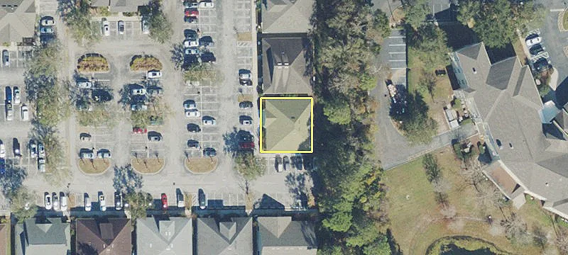 325 Waymont Ct