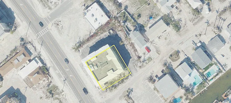 6231 Estero Blvd